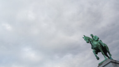 De nombreux nuages, quelques éclaircies et des maxima en hausse