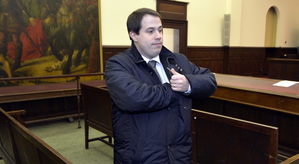 20150120 - BRUSSELS, BELGIUM: Laurent Louis stands in an empty courtroom at the Brussels justice palace for the start of the trial of the CCOJB, coordination committee of Jewish organisations in Belgium, against former chamber member Laurent Louis at the correctional court in Brussels, Tuesday 20 January 2015. BELGA PHOTO ERIC LALMAND