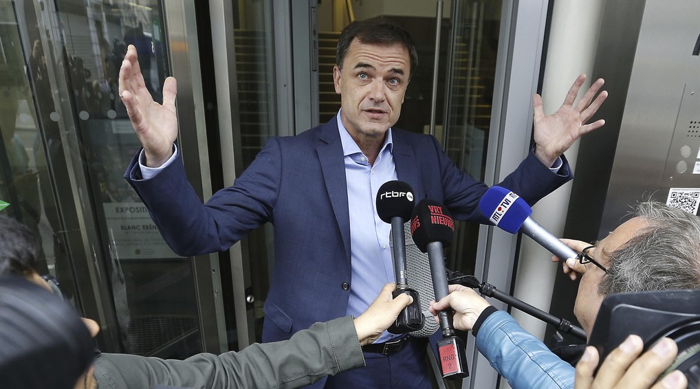 cdH chairman Benoit Lutgen talks to the press after a meeting between the chairmen of French-speaking Christian democrat humanist cdH and French-speaking liberal and social-liberal party DeFi in Brussels, Saturday 24 June 2017. cdH invited other parties to find new majorities without socialists in regional governments. BELGA PHOTO NICOLAS MAETERLINCK