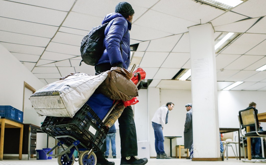 20131121 - BRUSSELS, BELGIUM: Illustration picture shows the Brussels public center for social aid after a press conference to present the new convention between communautary commission (Commission Communautaire Commune - Gemeenschappelijke Gemeenschapscommissie), Brussels public center for social aid (CPAS - OCMW) and SamuSocial, for the upcoming winter plan in the Brussels region, Thursday 21 November 2013. BELGA PHOTO BRUNO FAHY