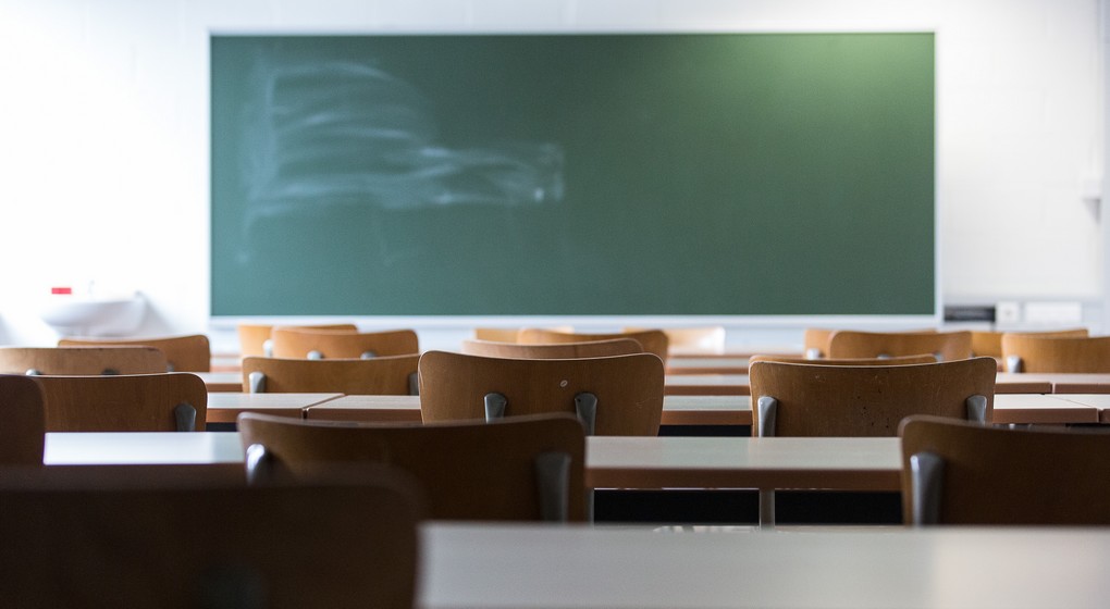 Le désespoir des familles face au poids de l'exclusion scolaire : une association tente de les épauler
