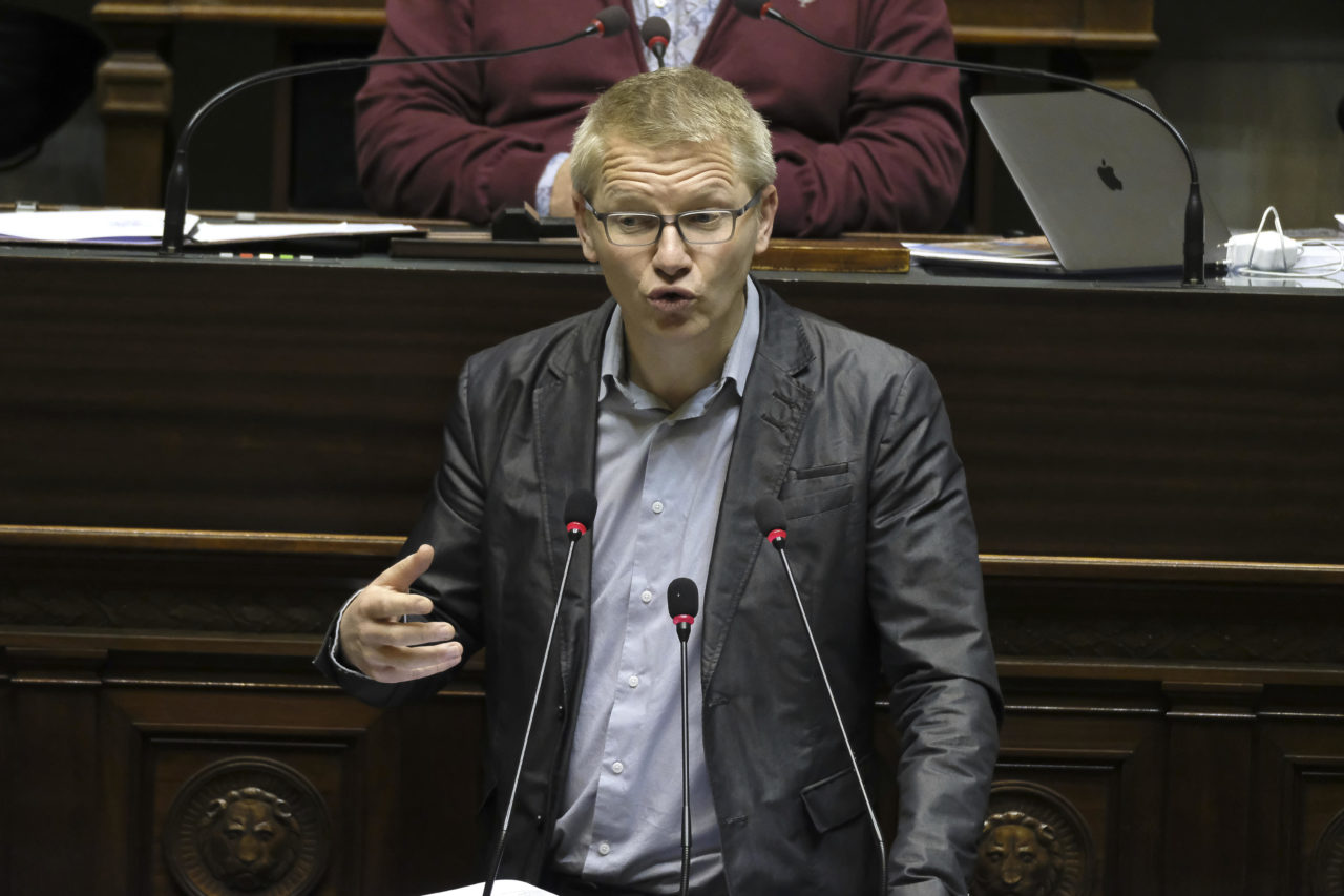 Georges Gilkinet (Ecolo) demande à Charles Michel où en est le retrait du titre de Ministre d'Etat d'Armand De Decker - BX1