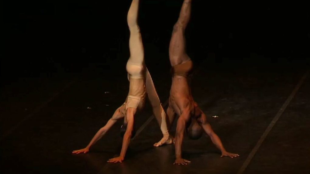 Spectacle hommage au chorégraphe Maurice Béjart à Forest National - BX1