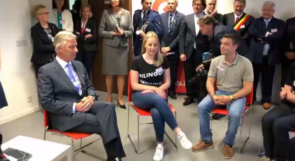 Le roi Philippe rend visite aux futurs instituteurs bilingues à Jette - BX1