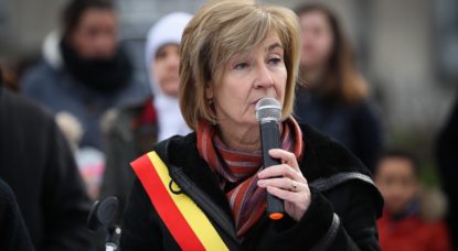 Molenbeek compte porter plainte contre Katie Hopkins pour ses vidéos sur la commune - BX1
