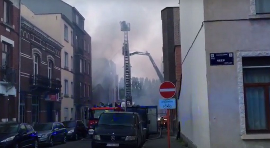 Une "reporter" anglaise lie l'incendie de Koekelberg avec... un acte terroriste - BX1