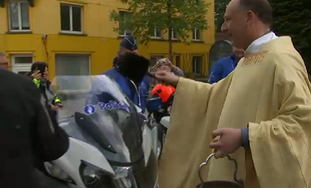 Jette : le curé des bikers bénit les bécanes - BX1