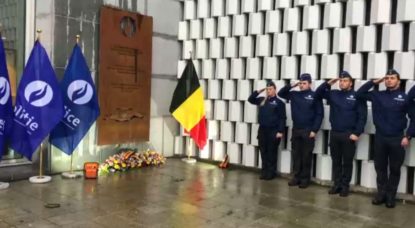 Plaque commémorative - Police Siège fédéral - 07122018