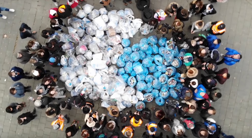 Poubelles - Greenwalk Would You React - YouTube