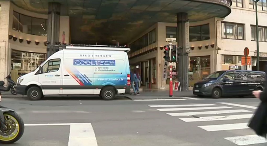 Accident Police Rue Cantersteen - Illustration BX1