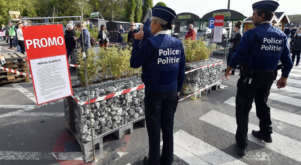 Confinement Police - Brico Auderghem - Belga Eric Lalmand