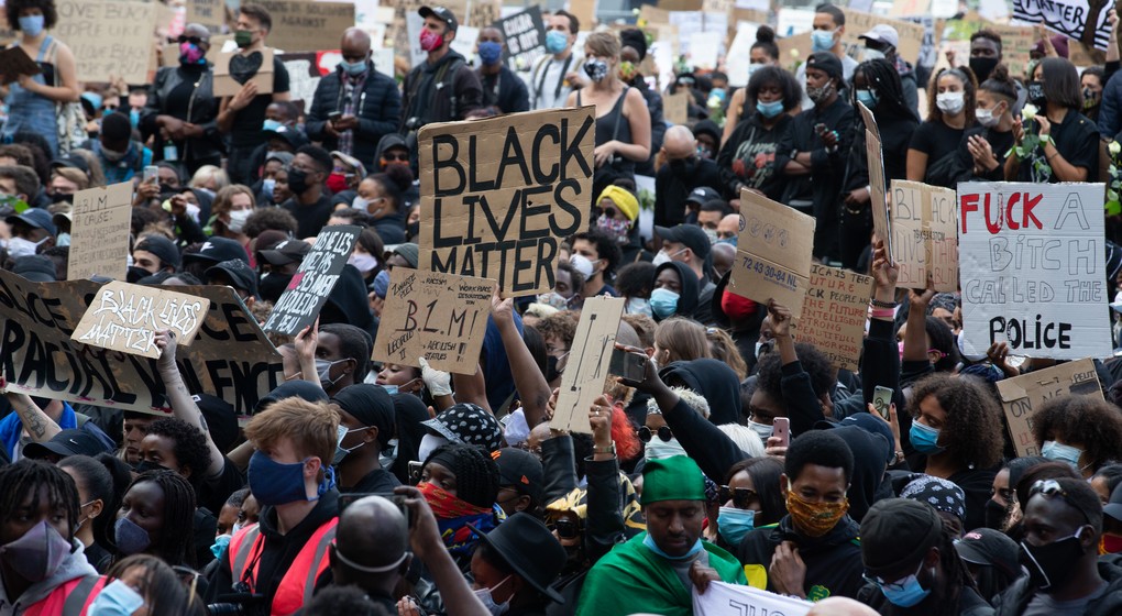 Manifestation Antiracisme Black Lives Matter - Place Poelaert - Belga Nicolas Maeterlinck