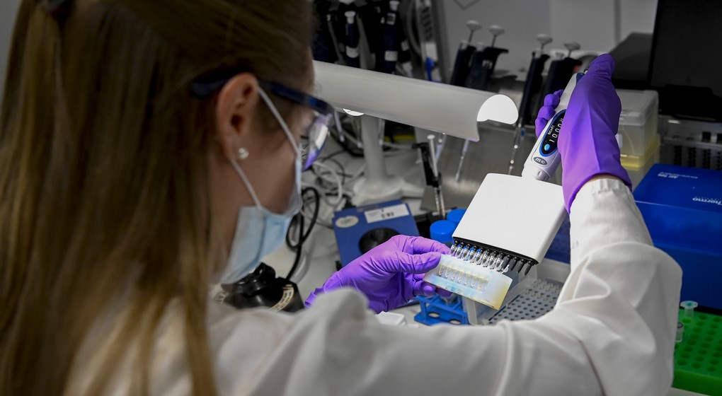 Analyse Test Coronavirus - Belga Dirk Waem