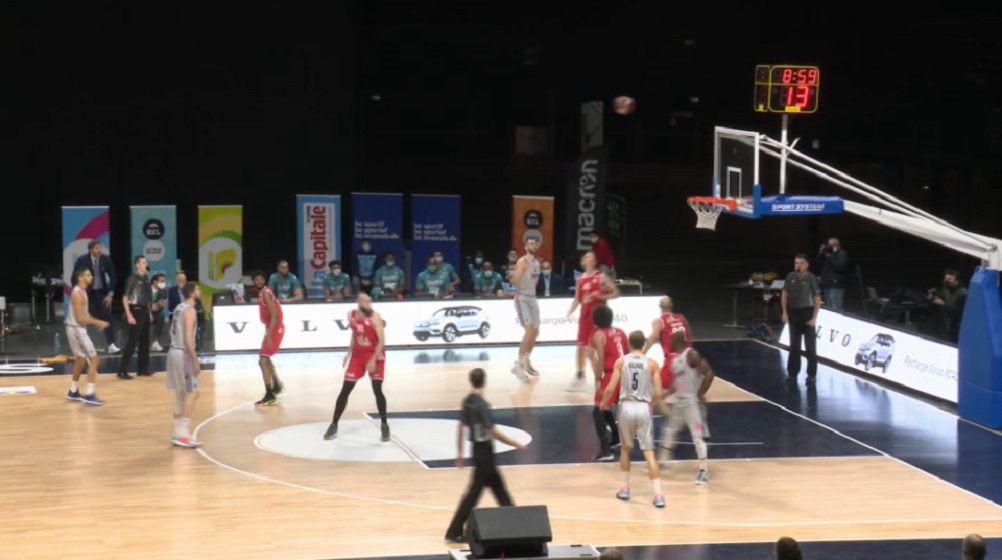 Ostende marque un trois points sur le parquet du Brussels