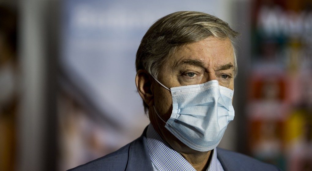 Vincent De Wolf avec Masque Etterbeek - Belga Jasper Jacobs