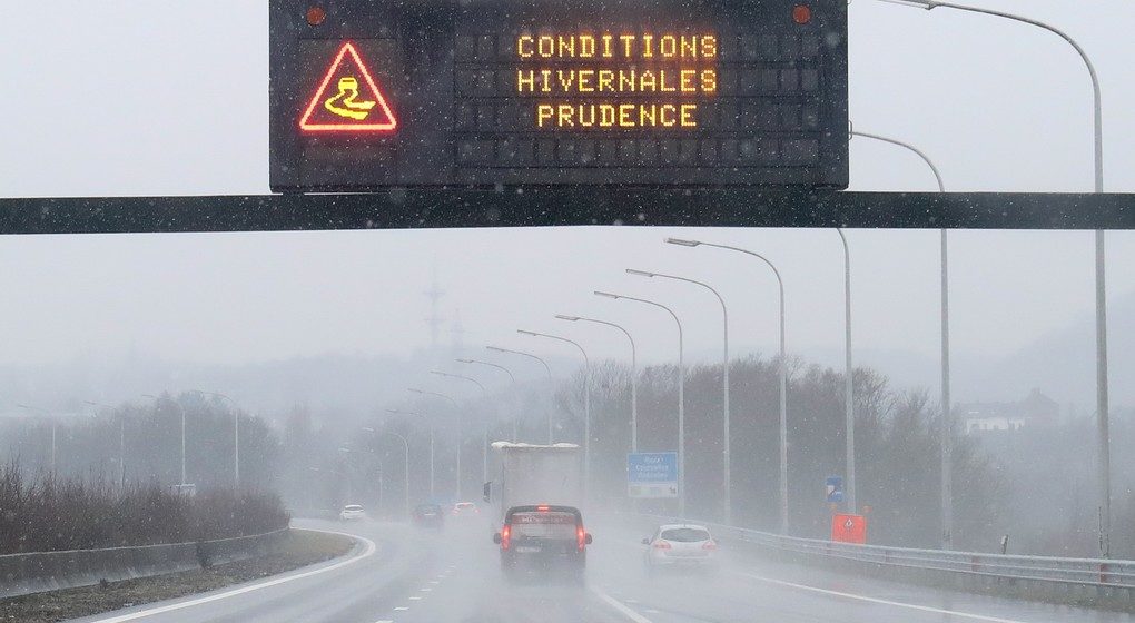 Ring de Bruxelles Météo Neige Conditions Hivernales Routes Glissantes - Belga Virginie Lefour