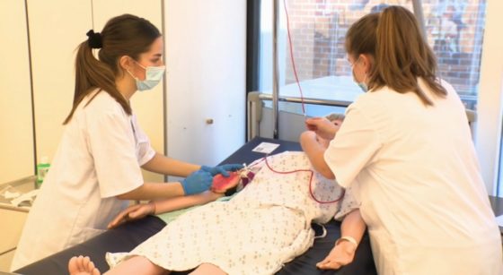 Infirmières étudiantes Haute école de Vinci - Capture BX1