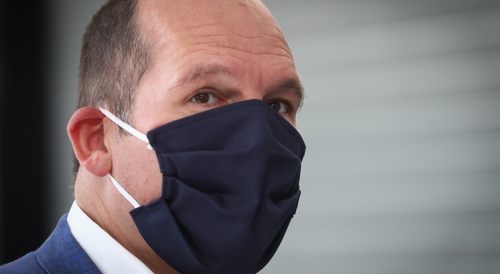 Philippe Close Masque - Belga Virginie Lefour