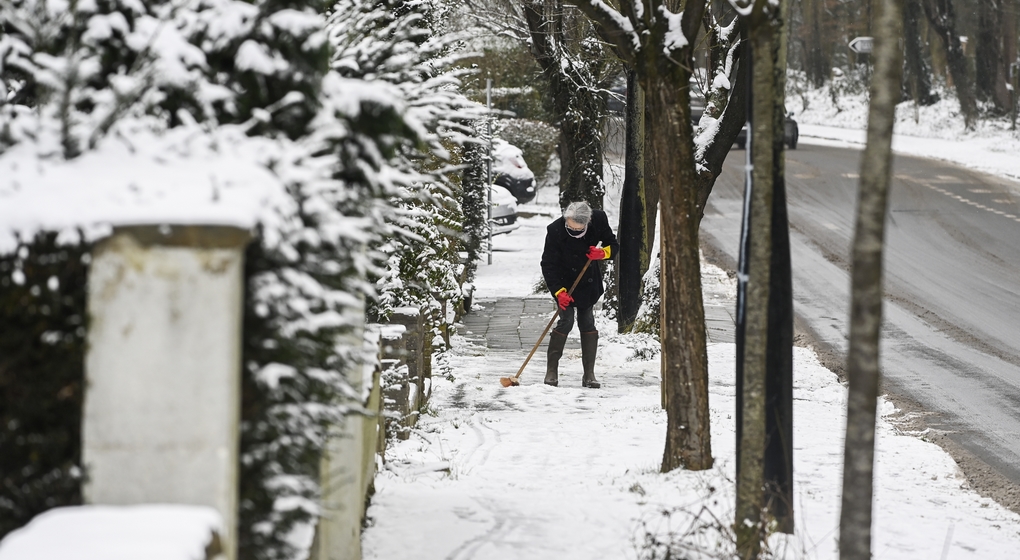 Neige froid Trottoir enneigé Watermael-Boitsfort - Belga Laurie Dieffembacq
