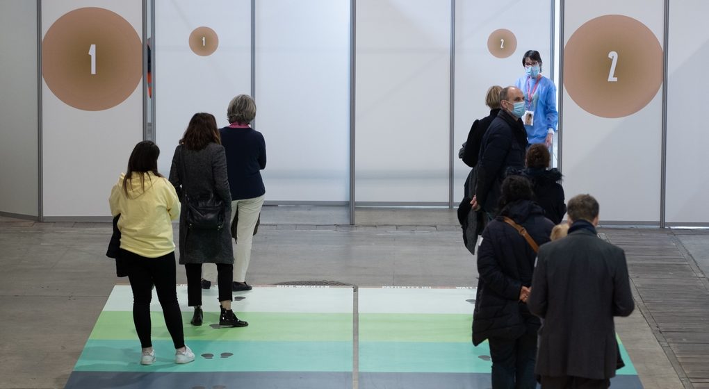 File d'attente Centre Vaccination Heysel - Belga Benoit Doppagne