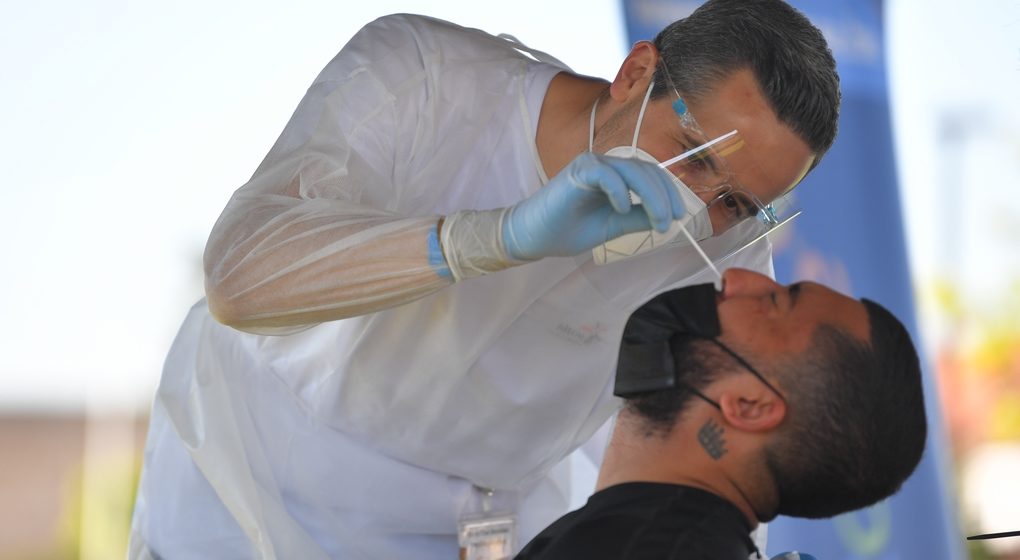 Test PCR Covid-19 Coronavirus Illustration - Belga Luc Claessen