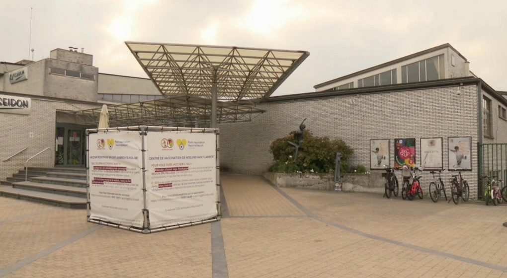 Extérieur Centre de Vaccination Woluwe-Saint-Lambert Poséidon - Capture BX1