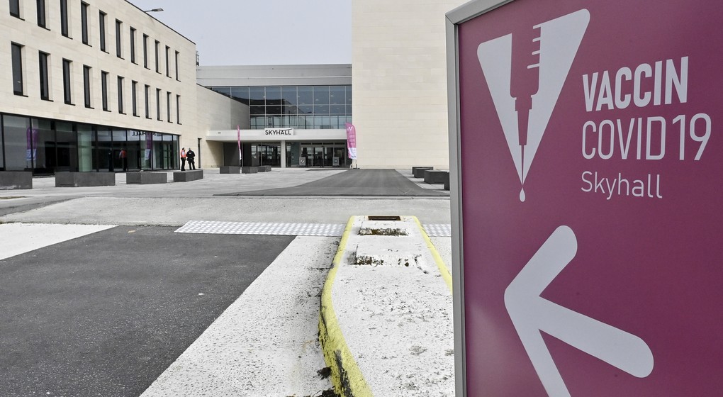 Skyhall Brussels Airport Centre de Vaccination Covid-19 - Belga Dirk Waem