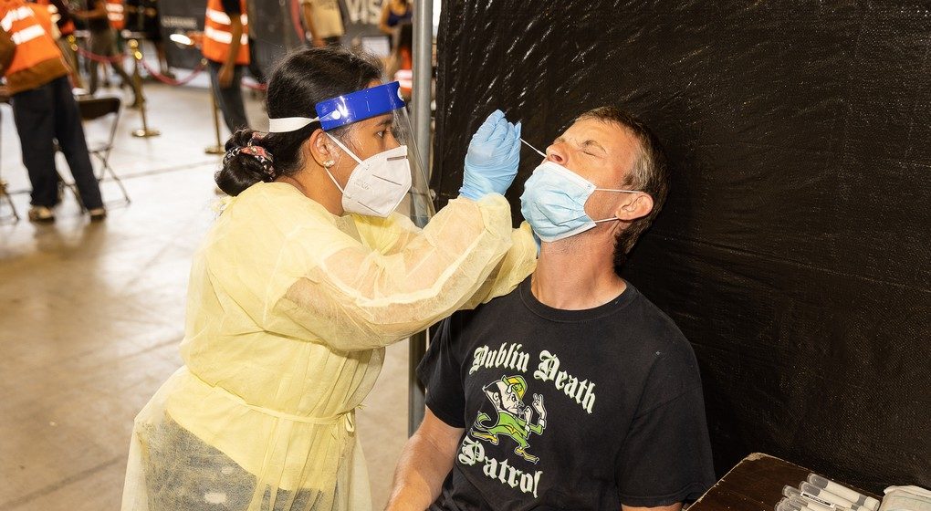 Test PCR Covid-19 Coronavirus Festival - Belga James Arthur Gekiere