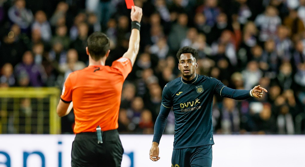 Carte rouge Murillo Anderlecht OHL - Belga Bruno Fahy