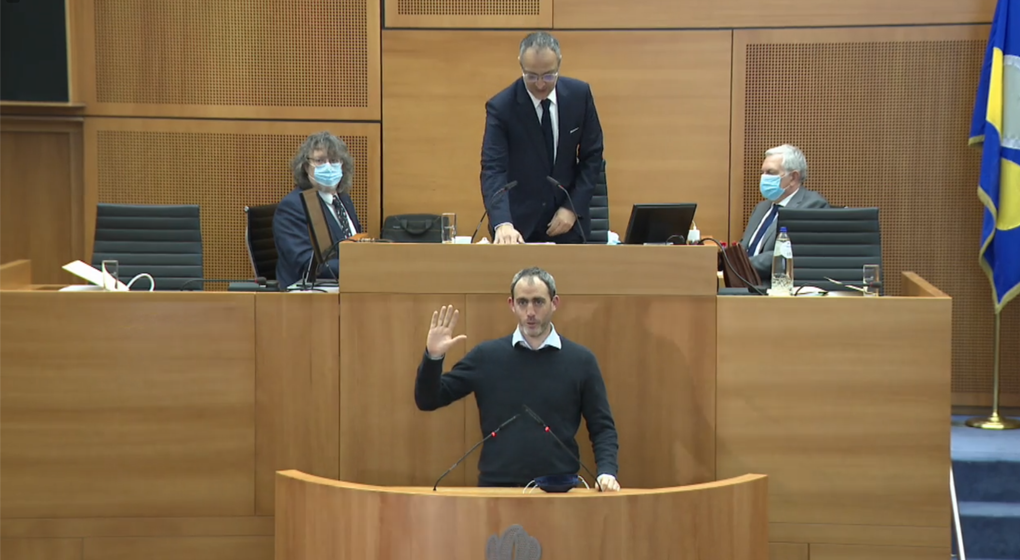 Prestation de serment du député Ecolo Thomas Naessens - Photo : Capture BX1