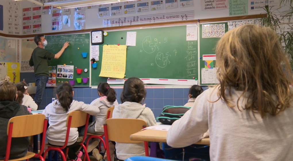 Classe école enfants Masque Covid-19 - Capture BX1