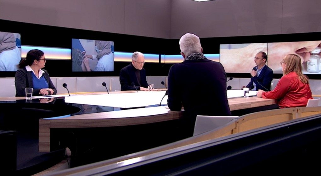 Débat Versus Vaccination Obligatoire - 12012022