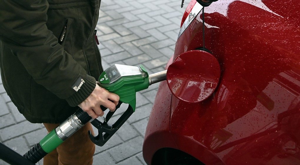 Station Essence Diesel Pompe à essence Carburant Voiture - Belga Eric Lalmand