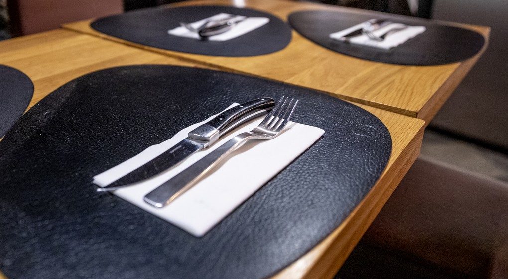 Restaurant Couverts Fourchette Couteau Horeca - Illustration Belga Hatim Kaghat