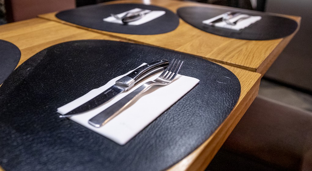 Restaurant Couverts Fourchette Couteau Horeca - Illustration Belga Hatim Kaghat