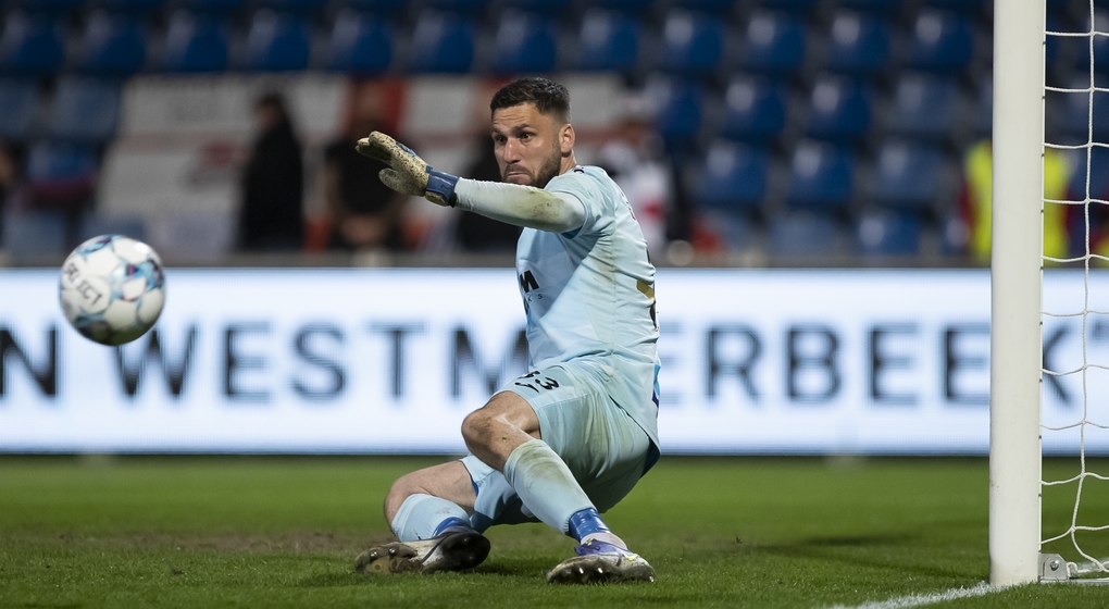 Théo Defourny Gardien RWDM - Belga Kristof Van Accom