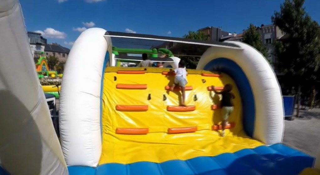 Big Games Châteaux Gonflables Jette Place du Miroir - BX1