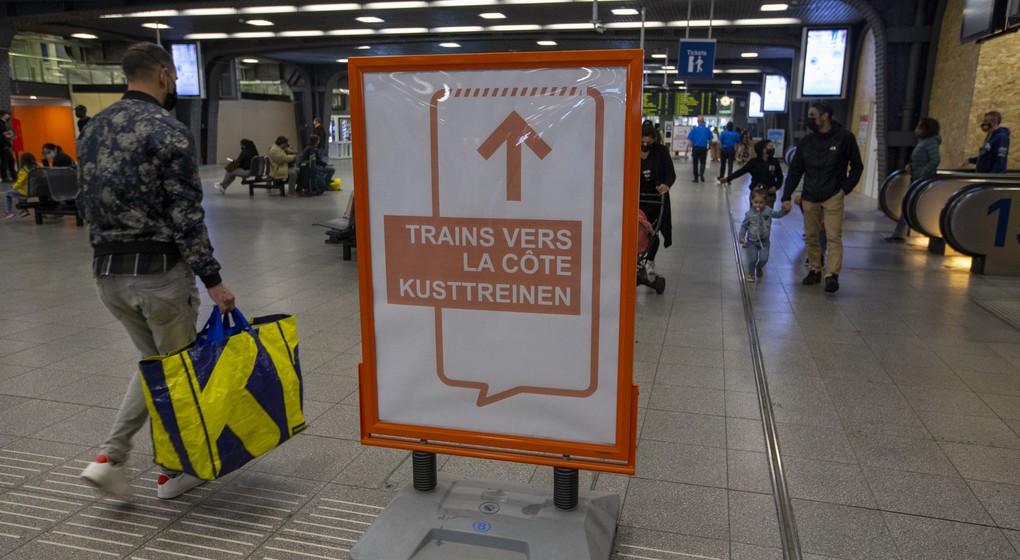 Gare de Bruxelles-Midi Trains vers la Côte belge SNCB - Belga Nicolas Maeterlinck