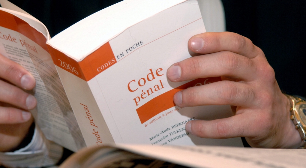 Code Pénal Illustration - Belga Herwig Vergult