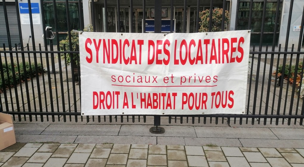 Syndicat des Locataires Manifestation devant Cabinet Ben Hamou - Belga Gabriel Mitran