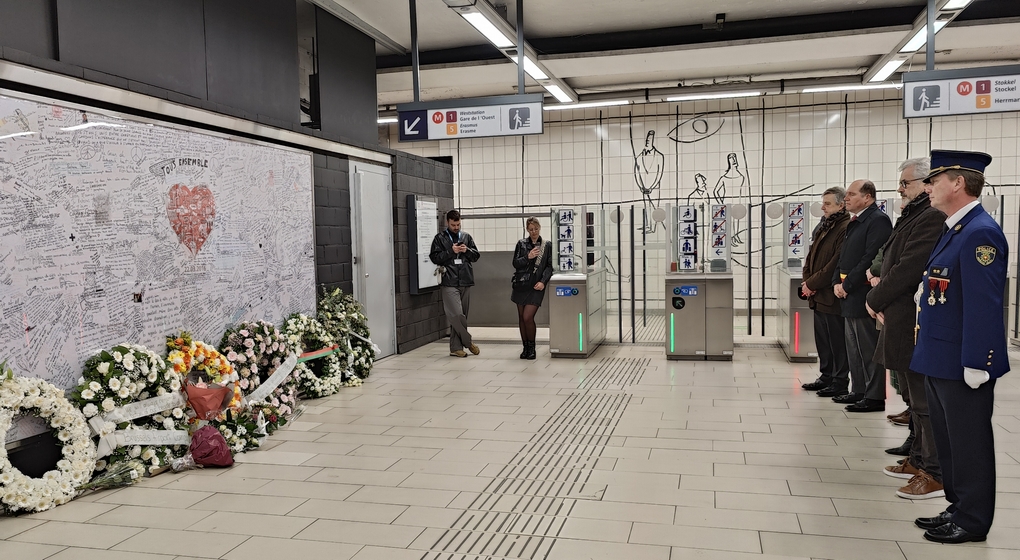 Hommage Victimes Attentats 22 mars 2016 - Maelbeek - Belga Juan Godbille