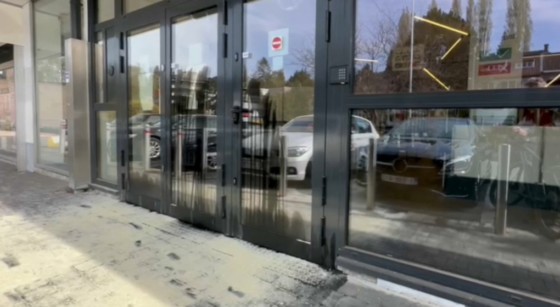 Delhaize De Fré - Huile de vidange sur le magasin - Caravaggio