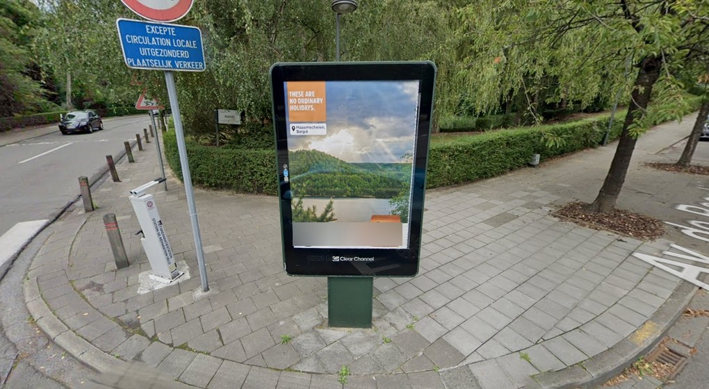 Clear Channel Panneau Publicitaire - Google Street View