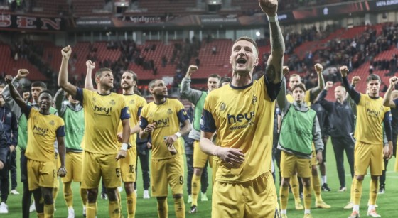 Joueurs Union Saint-Gilloise Joie Supporters - Belga Bruno Fahy