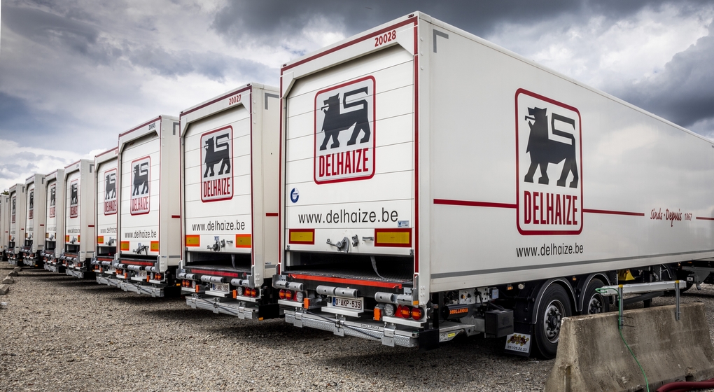 Camions Supermarchés Magasins Delhaize - Belga Hatim Kaghat