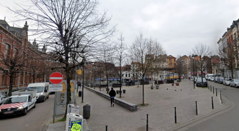 “Ce jour-là, le silence n’était plus possible” : sur la place Bethléem, des parents appellent à l’aide