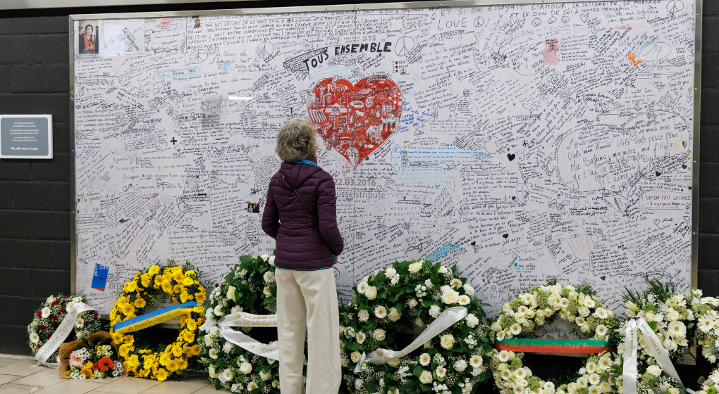 Une minute de silence dans la station de métro Maelbeek