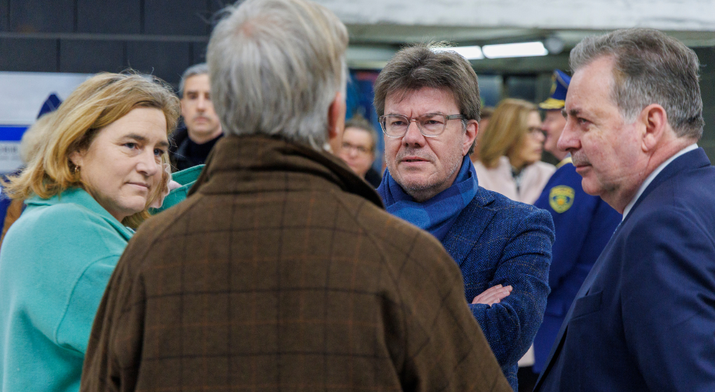 Une minute de silence dans la station de métro Maelbeek