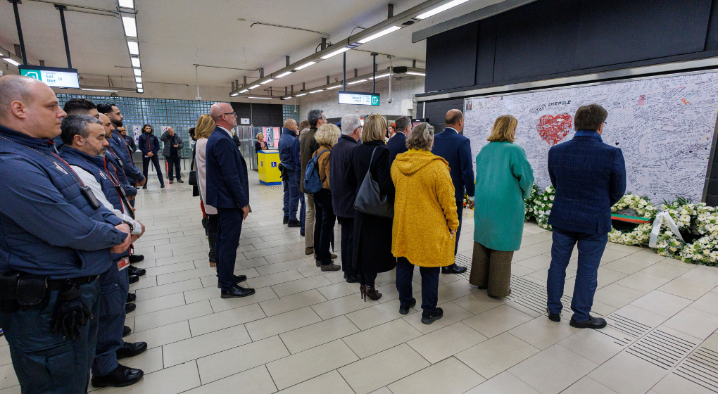 Une minute de silence dans la station de métro Maelbeek