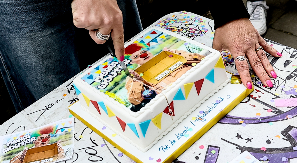 Du champagne et du gâteau pour “le pot de départ” de Wouter Vandenhaute organisé par les supporters d’Anderlecht